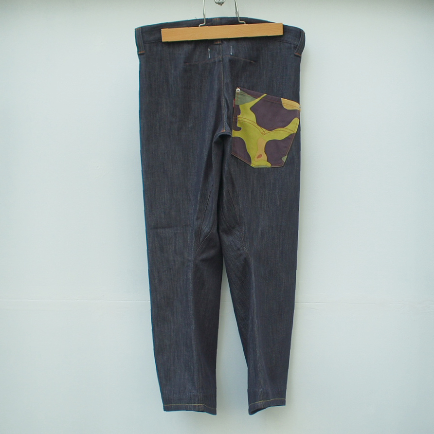 LEVI'S Wネーム 立体裁断デニム（eYe COMME des GARCONS）