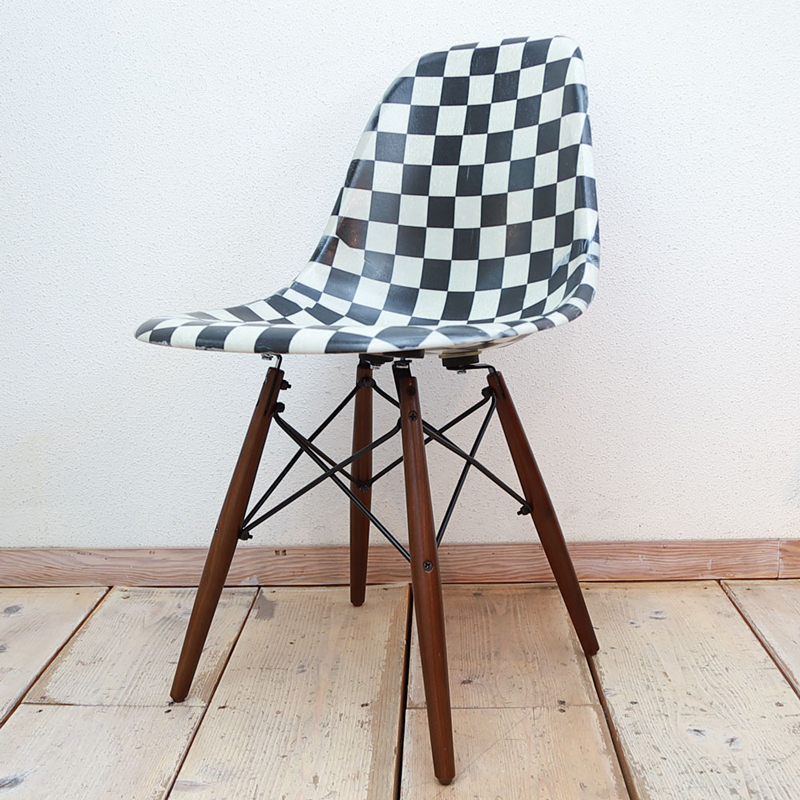SHELL CHAIR CHECKER BOARD（VANS VAULT x MODERNICA）