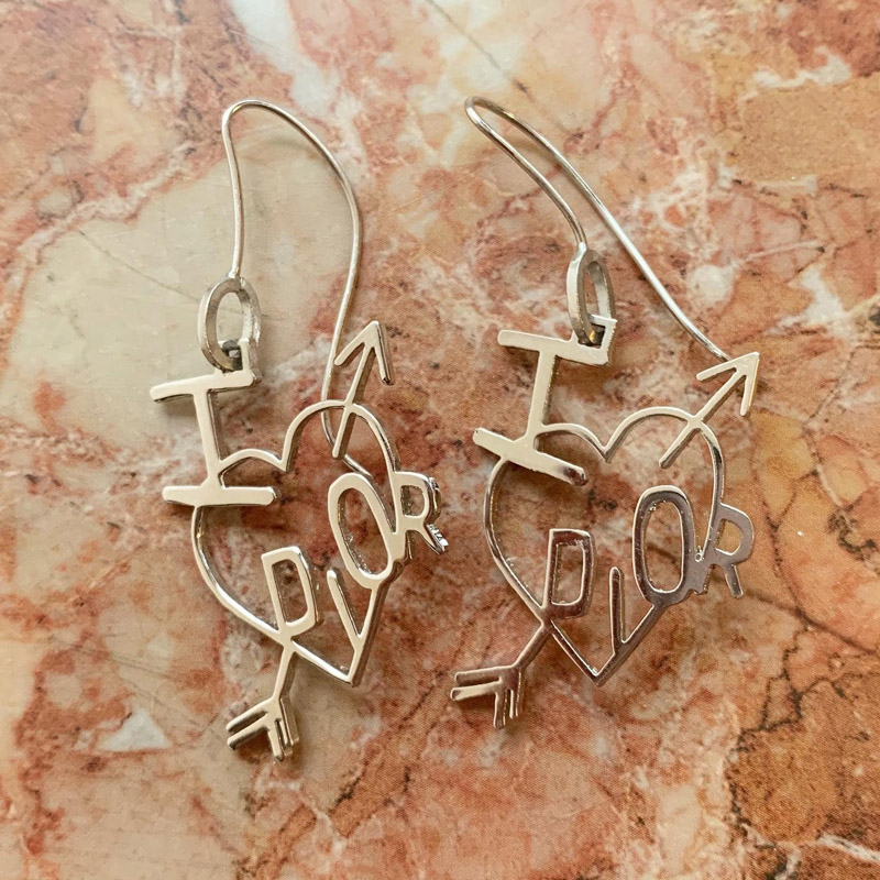 ハートピアス（Dior）