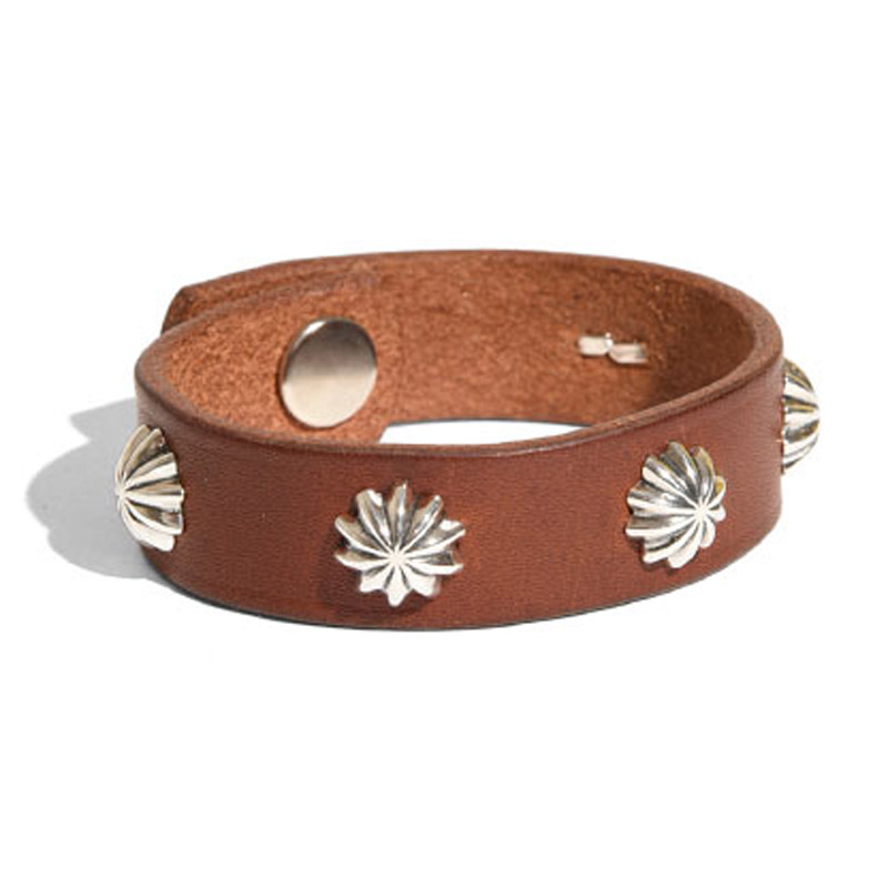 5 SHELL CONCHOS LEATHER BRACELET（LARRY SMITH）