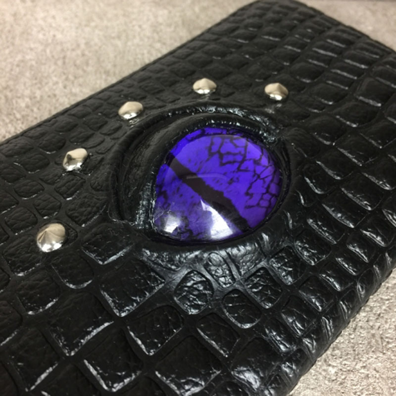 EYE WALLET LONG/REPTILES VIOLET（MALICIOUS.X）