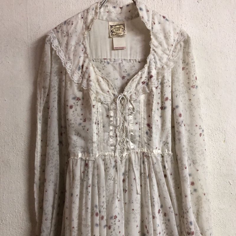 1970'S VINTAGE 「GUNNE SAX」小花柄ワンピース（USED） - Snap! magazine